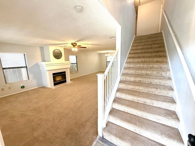 Building Photo - **APPLICATION RECEIVED** **MOVE IN SPECIAL** Two Story 3 Bedroom / 2.5 Bath Home In Schertz, TX!