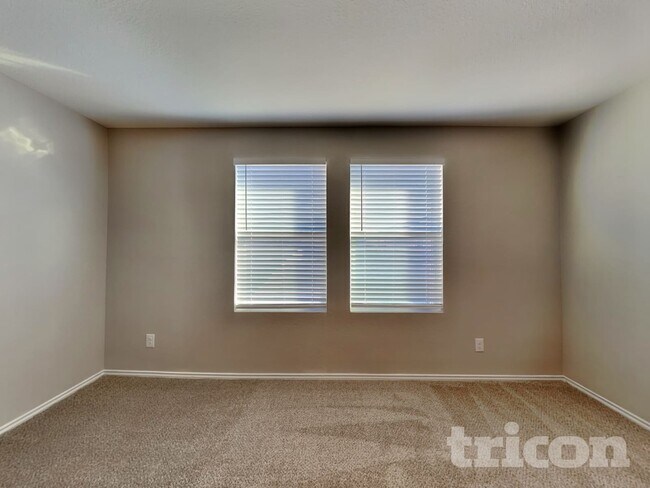 Building Photo - 5206 Winding Strm