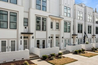 Building Photo - 1013 Wesley Terrace Ave