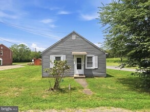 Building Photo - 9246 Prospect Ave