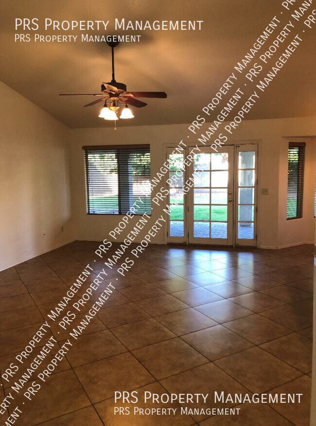 Building Photo - 440 N Leoma Ln