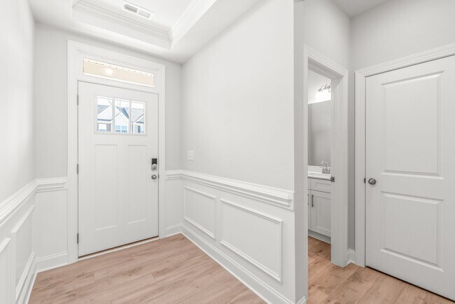 Building Photo - NEW Construction in Harrisburg!