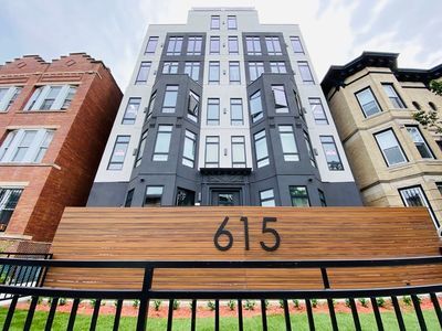 Building Photo - 615 E 17th St