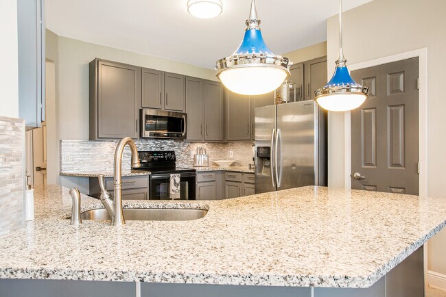 Foto del edificio - 7416 Cypress Grove Rd