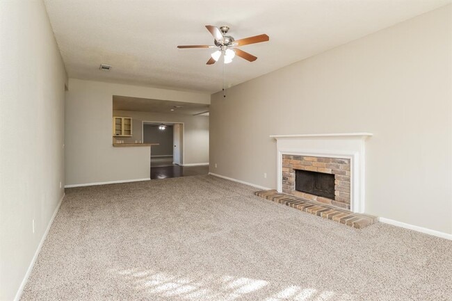 Building Photo - 22626 Guardsman Ln