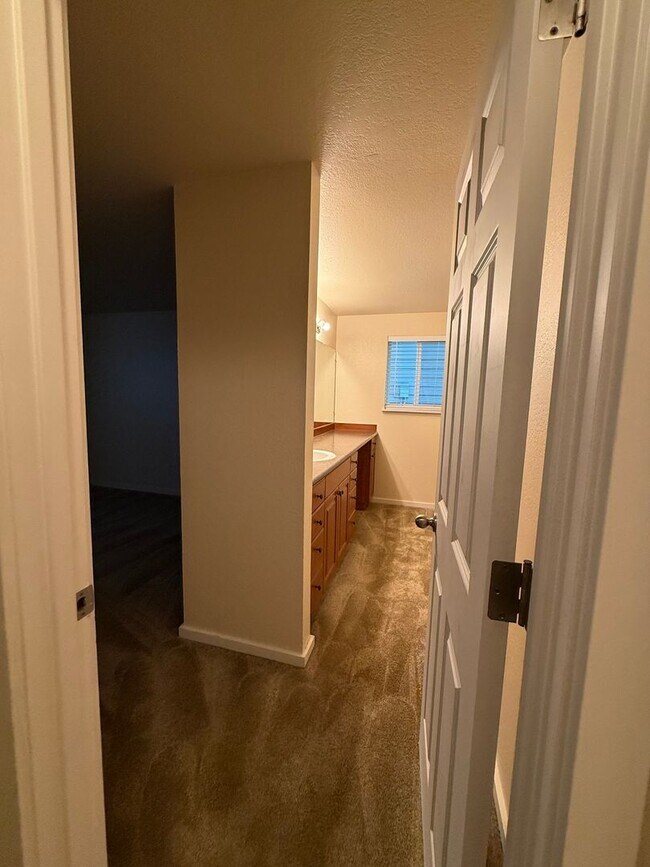 Foto del edificio - 3811 130th Ln SE