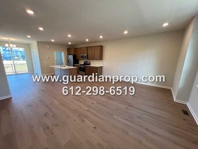 Foto del edificio - New Construction Townhouse Available Now, ...