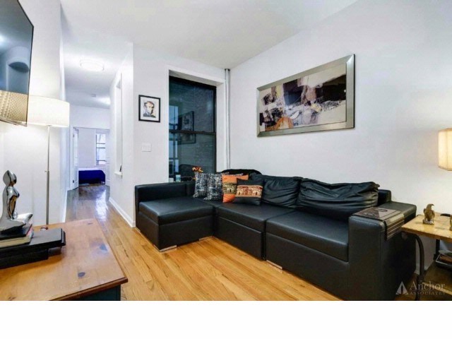 Foto principal - 1691 2nd Ave