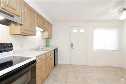 Foto del edificio - 1404 N Mckinley Ave