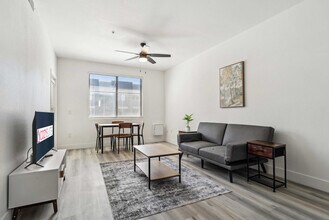 Building Photo - 6610 N 93rd Ave