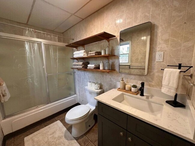 Foto del edificio - 324 N 11th St