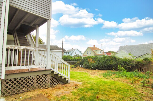 Building Photo - 222 Summerfield Ave