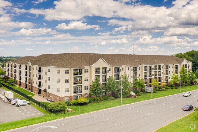 Building Photo - The Alexander