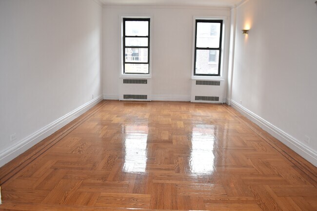Building Photo - 386 Fort Washington Ave