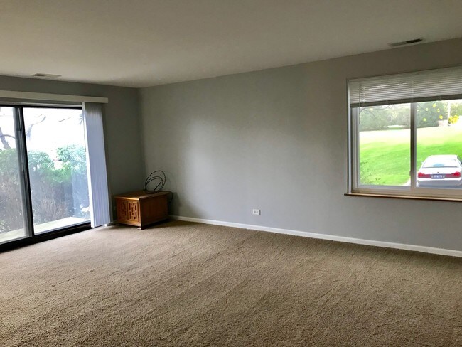Livingroom - 420 Walnut Creek Rd