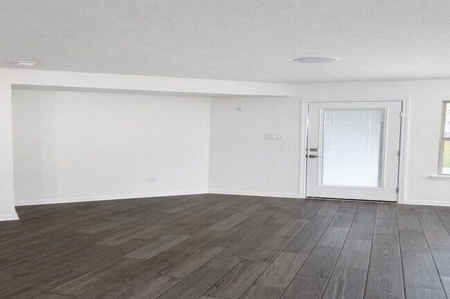 Foto del edificio - 20818 Filbert Ln