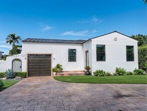 Building Photo - 1525 SW 18th St