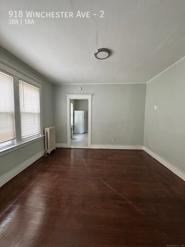 Foto del edificio - 918 Winchester Ave