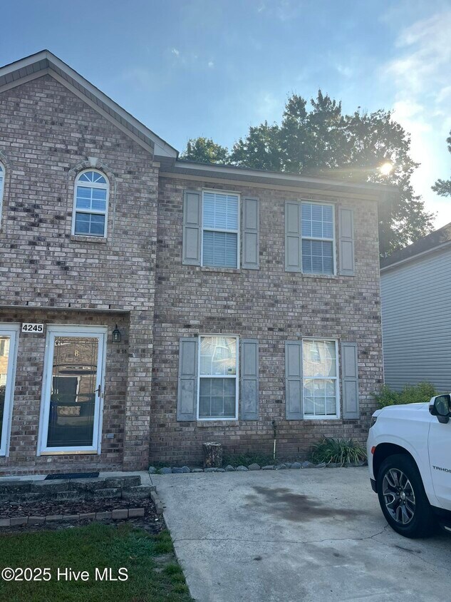 Foto principal - 4245 Williamsbrook Ln