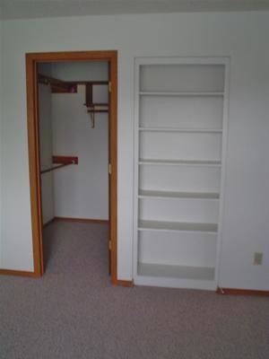 Building Photo - 318 Finkbine Ln.