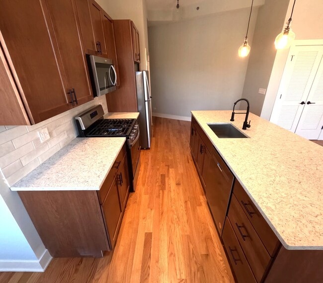 Building Photo - 3473 S Archer Ave