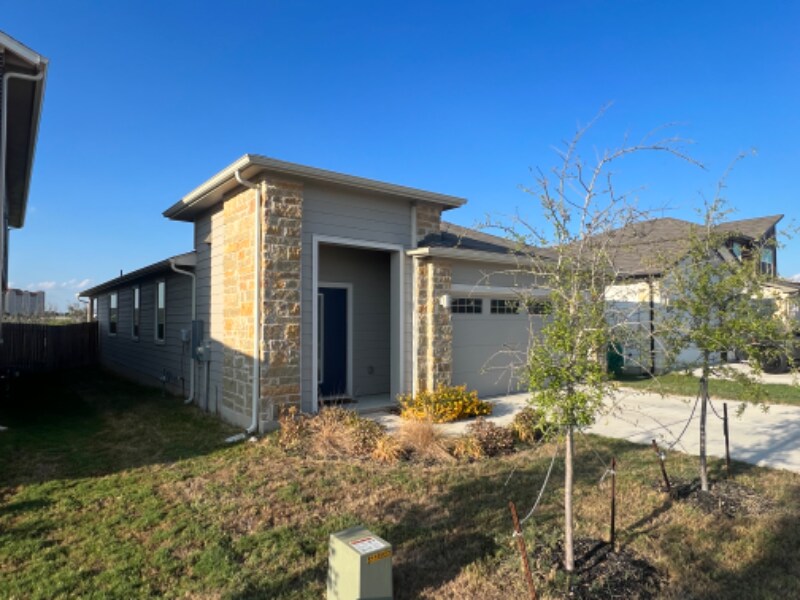 Primary Photo - 224 Millbrook Blvd