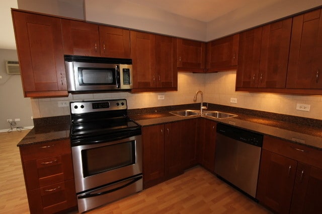 Building Photo - 410 Crescent Blvd