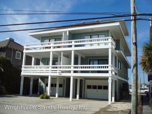 Building Photo - 220 S Lumina Ave