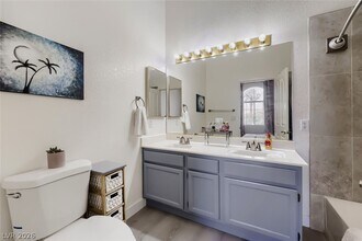 Building Photo - 8301 Boseck Dr