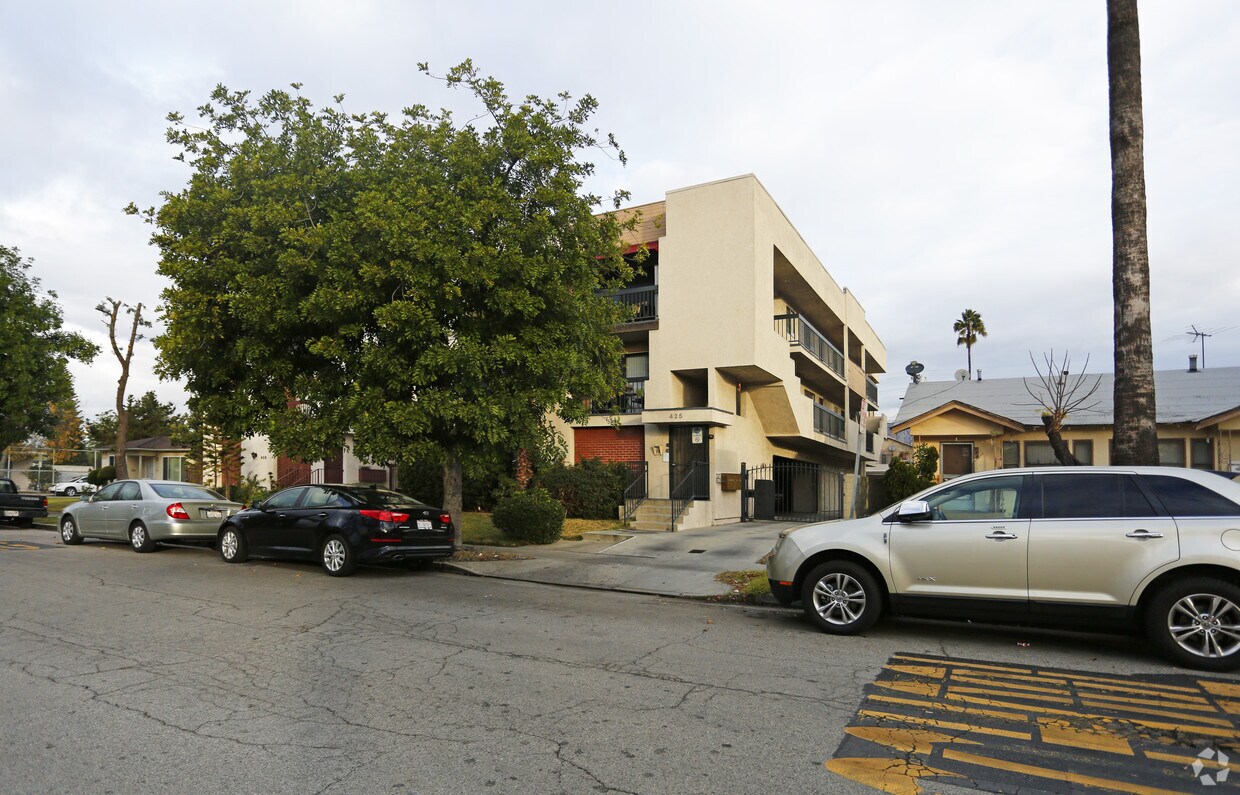 Primary Photo - 425 W Lomita Ave