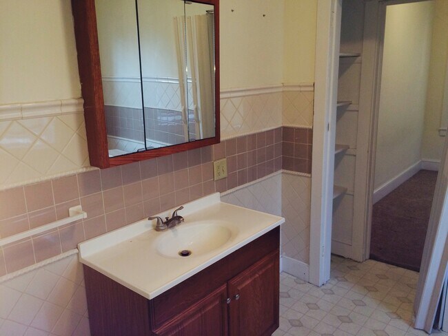 Foto del edificio - 5 Eastman Ave, LLC.