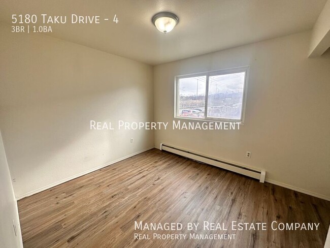Foto del edificio - 5180 Taku Dr