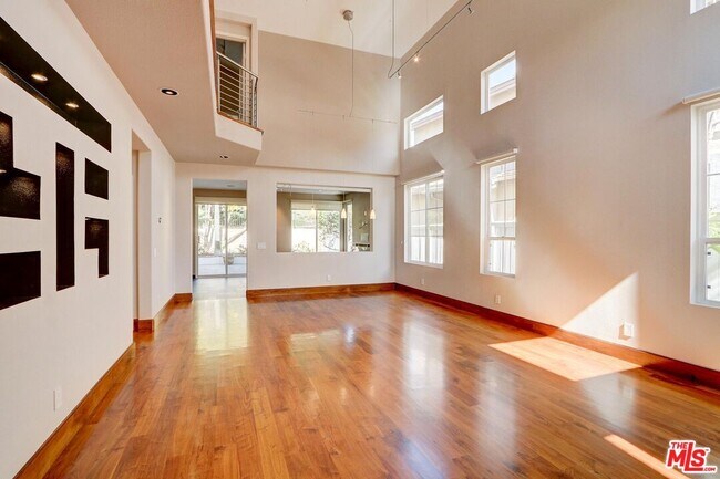 Foto del edificio - 3145 White Cedar Pl