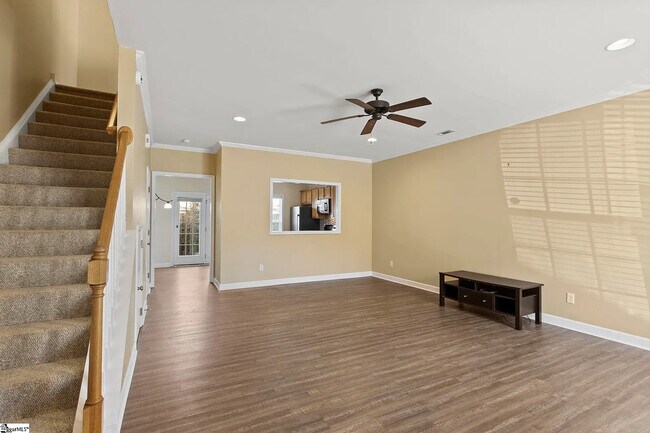 Building Photo - 215 Ashby Dr