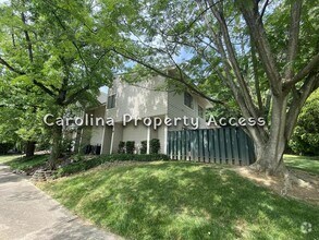 Building Photo - 4803 Walenda Dr