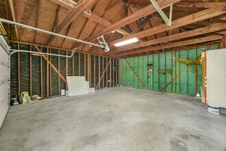 Building Photo - 22405 Beckendorff Rd