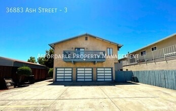 Building Photo - 36883 Ash St