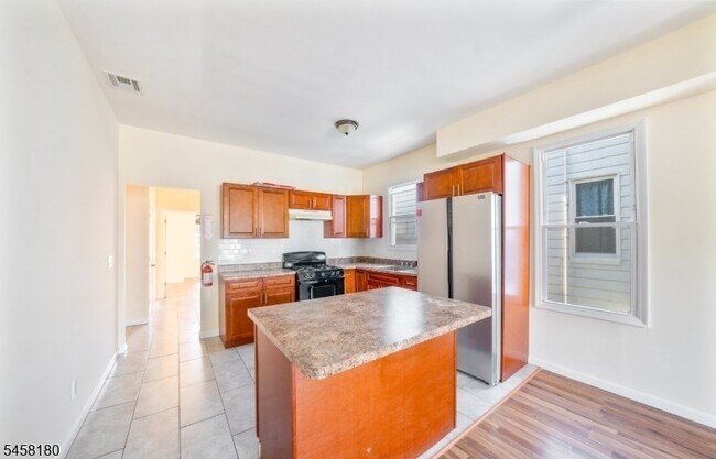 Foto del edificio - 286 Williamson Ave