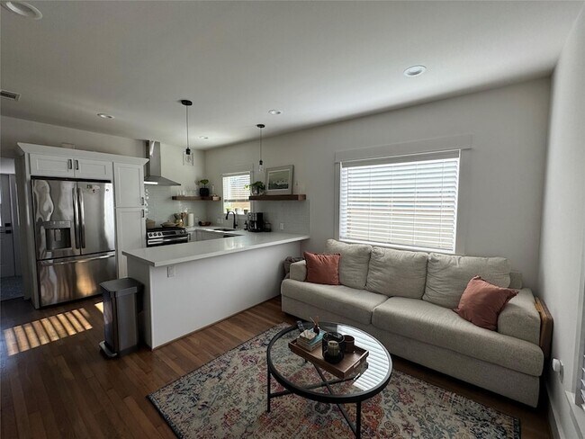 Foto del edificio - 1033 Adele St