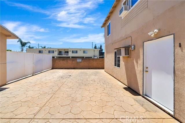 Building Photo - 6827 Simpson Ave