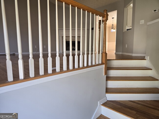 Building Photo - 3131 Heathermere Dr