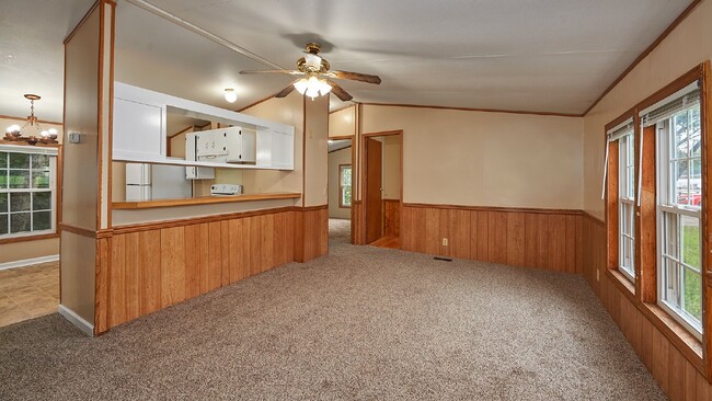Foto del edificio - Coming Soon: 3BR, 2BA house in Greenbrier ...