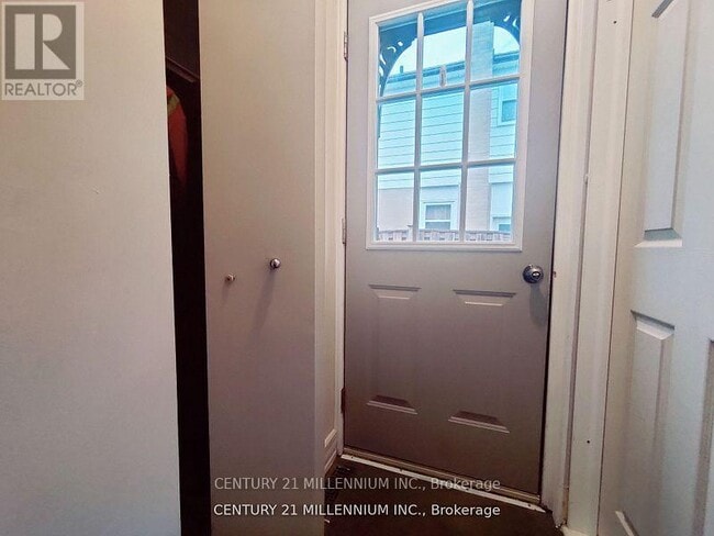 Photo du bâtiment - 62 Stewart Ave