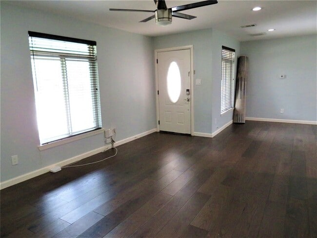 Photo - 1026 Thomas St House