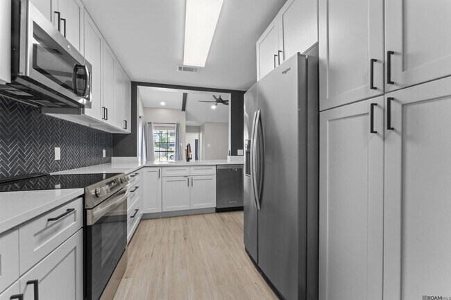 Foto del edificio - 15613 Shenandoah Square Ave.