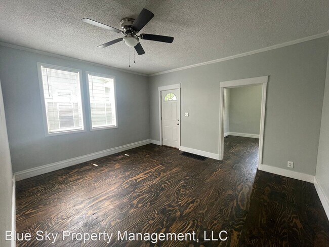 Building Photo - 3 br, 1 bath House - 800 South Ribble
