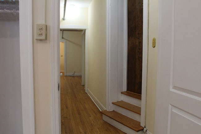 Building Photo - 3134 N Kimball Ave