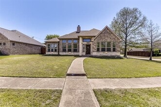 Building Photo - 8518 Linda Vista Dr