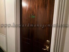 Building Photo - 6150 Buckingham Pkwy