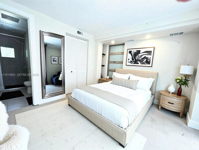 Foto del edificio - 827 NE 140th St